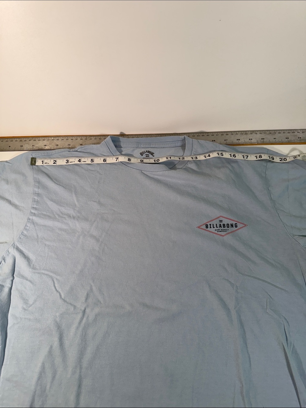 Billabong Men’s Light Blue Logo Crew Neck T-Shirt - Picture 5 of 7